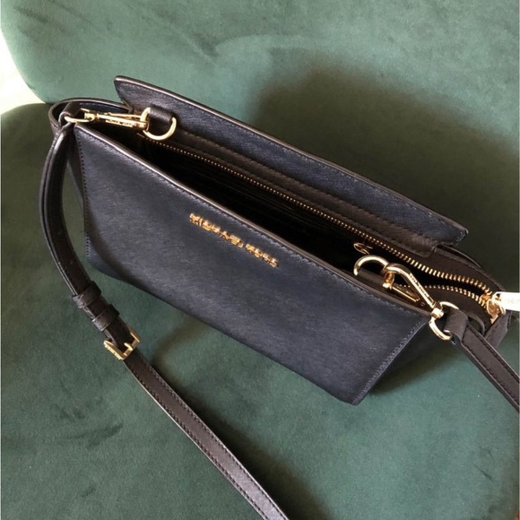 Michael Kors crossbody bag - Picture 2 of 3